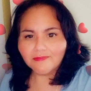 Meet your Posher, Mona